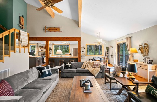 Ohio City Cabin | Secluded Gold Creek Cabin: Fire-Pit, ATV Trails & Game Room