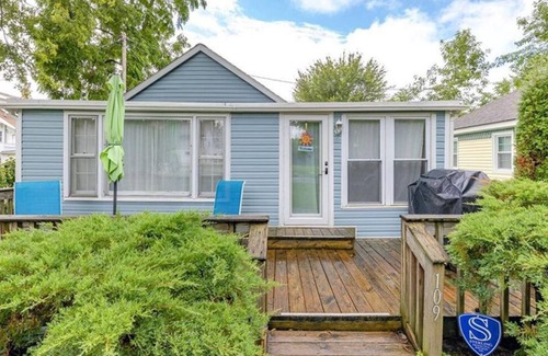 Russells Point Cottage | NEW! ❤️ Seldom Inn ❤️ Adorable Indian Lake Cottage w Boat Dock. OPEN YEAR ROUND!