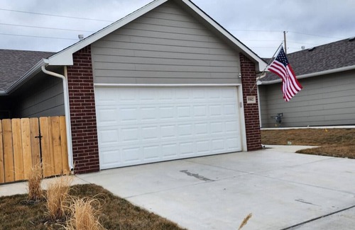 Bel Aire House | Cozy 3-Bedroom Retreat with Family-Friendly Amenities