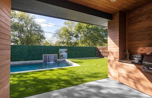 Dallas House | New Ranch Home Near Highland Park with Pool & Pet-Friendly