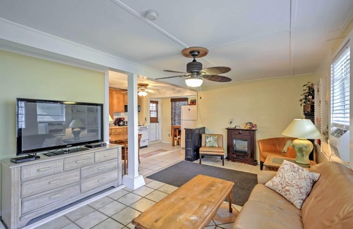 Boardwalk Apartment | NSB Getaway: Beach Access & Pet-Friendly Ocean Views