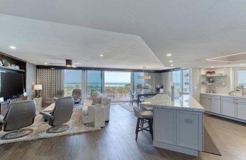 Inlet Villas Apartment | New Smyrna Luxury Beachfront Condo Pool Hot Tub