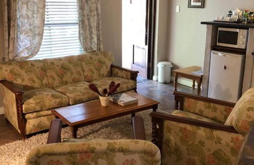Montagu Apartment | Relax at New Song: A 4-Star Spa Retreat With Hot Tub