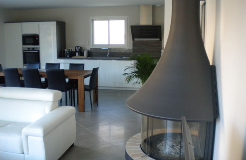 Soulac-sur-Mer House | New Soulacaise House of Charm by the Oceanfront