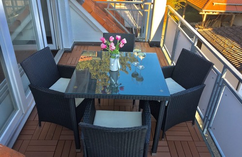 Unteruhldingen Apartment | Modern Apartment Near Lake Unteruhldingen - Guest Rated 9.8