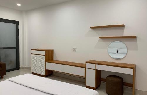 District 9 House | Budget-Friendly New Studio in District 9 with Kitchen