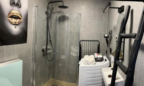 Tromso Apartment | Discover New Dream Studio: Hot Tub & High Guest Rating