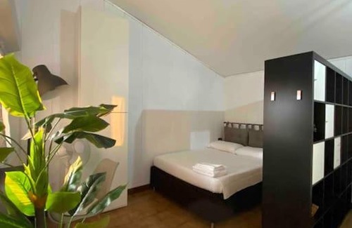 Oltrestazione Apartment | Modern Studio RHO FIERA-Legnano: Pet & Child Friendly Haven