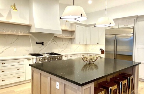 Camelback East House | Explore the Elegant Biltmore Neighborhood Home with Pool