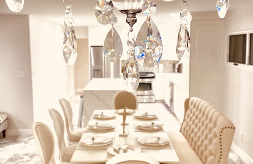 Cavalier Vista House | Glamorous Oasis in Old Town Scottsdale | Pool & Spa Retreat