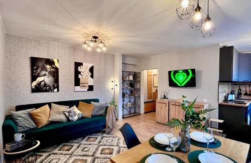Narva Apartment | Modern Apartment in City Center - Guest Rated 9.7/10