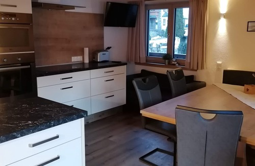 Ramsau im Zillertal Apartment | Stylish Top Floor Apartment with Ocean View & Free Wifi