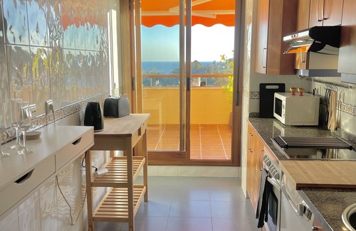 Benalmadena Costa Apartment | Relaxing 2 Bedroom Apartment with Terrace and Sea View