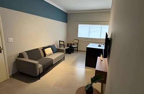 Franca House | Modern Studio with Kitchen - Ideal for Budget Travelers