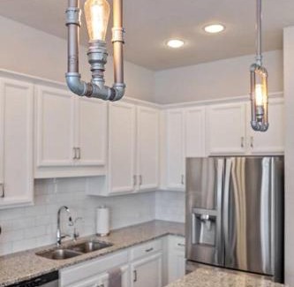 Tobin Hill House | Discover The Courtland: Pet-Friendly Retreat with Garage