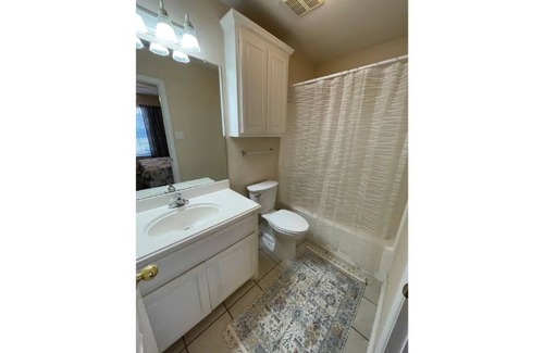 Denison House | Guest Rated 10/10: The Dainty Duplex with Kitchen Amenities