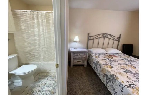 Denison House | Guest Rated 10/10: The Dainty Duplex with Kitchen Amenities