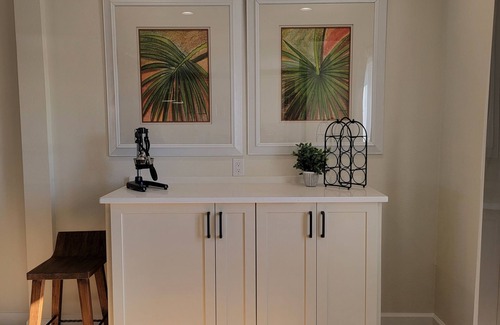Bay Colony House | Experience The Pearl: Waterfront Retreat with Pool & Dock