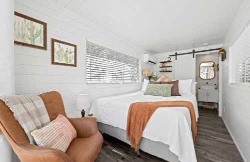 Fredericksburg House | Discover The Saguaro: Tiny Shipping Container Retreat