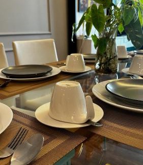 Bunga Paya Pantai Apartment | Explore The Shore Residences: 3BR Retreat with Pool