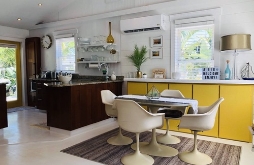 Bokeelia House | Waterfront Cottage with Dockage & Pool - Rated 10/10!