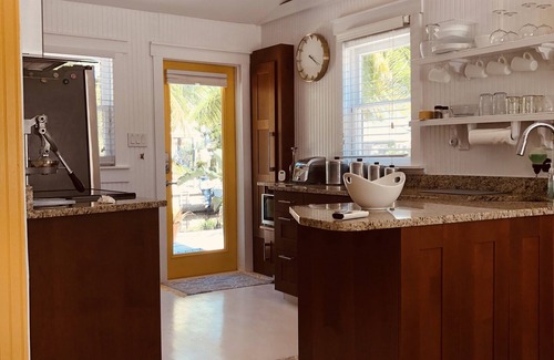 Bokeelia House | Waterfront Cottage with Dockage & Pool - Rated 10/10!