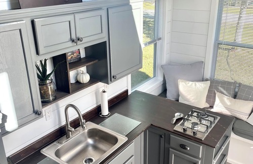 Franklin House | Inviting Tiny Home on Scenic Horse Property Near Nashville