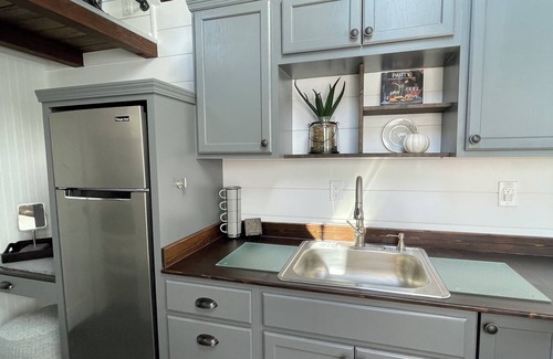 Franklin House | Inviting Tiny Home on Scenic Horse Property Near Nashville