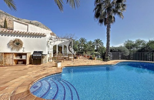 Ermita Villa | Discover Summer Sensation! Ideal for Families & Groups