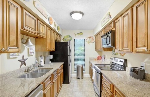 Saint Simons Heights Condo | Inviting 2-Bedroom Vacation Rental with Pool & Ocean View