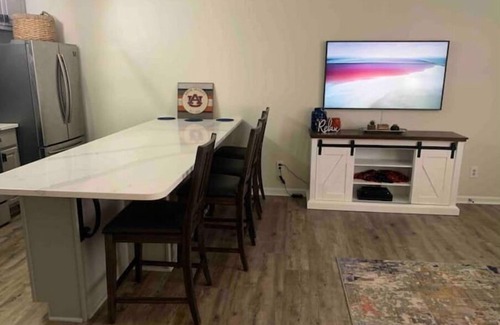 Auburn Condo | Walk to Stadium: Family-Friendly Stay Near Village Dorms