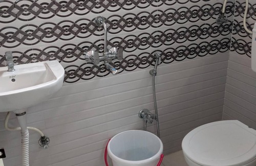 Hyderabad Apartment | Top Floor 2 BHK Apartment - Family-Friendly & Close to Airport