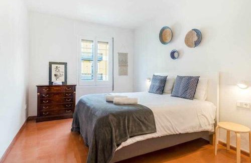 Eixample Apartment | Bright and Airy Top Floor Apartment for Family Getaways