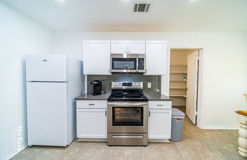 Round Rock House | Modern Retreat Near HEB: Pet-Friendly, Family Amenities