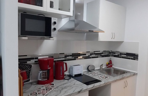 Alicante House | Modern Tourist Apartment in Alicante Near Center & Station