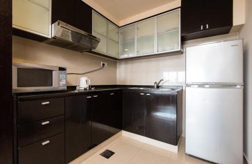 Bandar Sunway Apartment | Family-Friendly New Town Resort Suites at Pyramid Tower