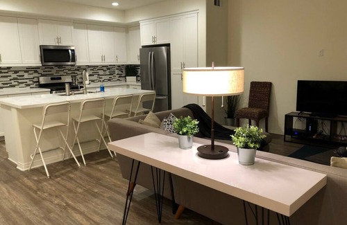 Imperial Beach House | Coastal Retreat: 3BD Townhouse with Bay Views & Pool