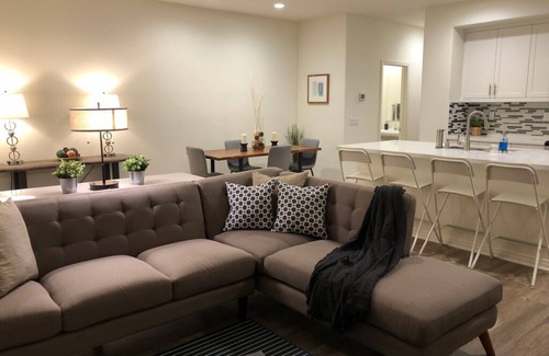 Imperial Beach House | Coastal Retreat: 3BD Townhouse with Bay Views & Pool