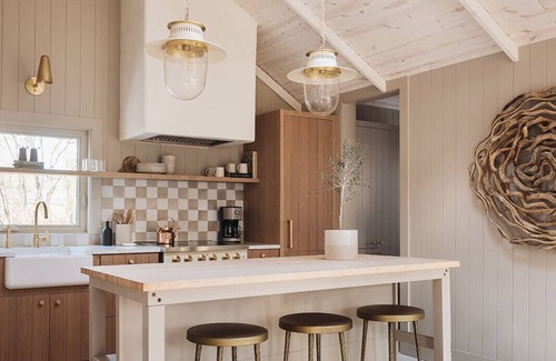 Union Pier Apartment | Discover Townie Cottages: Cozy Homes with Hot Tubs