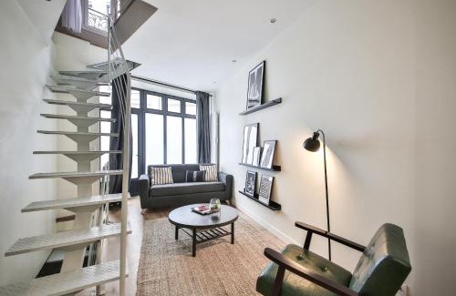 Ternes Apartment | Modern Triplex Near Porte Maillot - Family-Friendly Stay