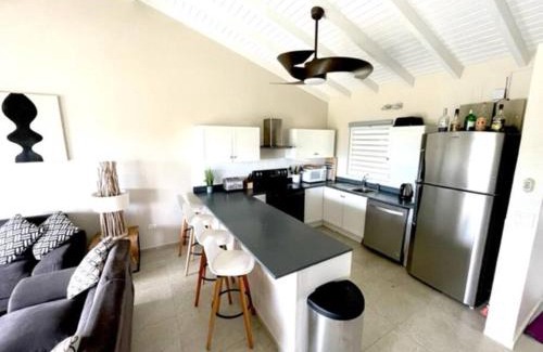 Beacon Hill Villa | Modern Tropical Townhouse in SXM - Family Friendly Retreat