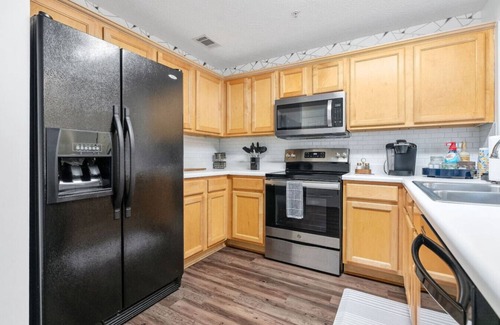 Auburn Apartment | New Twin Bedroom (2 Twin Beds) inside a 4 BR Condo/New AU Oasis 2 Mins to Downtown & Stadium