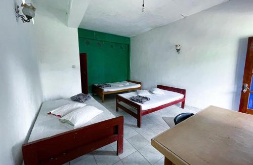 Hali-Ela Hotel | Comfortable Stay at New Uduwara Guest with Great Amenities