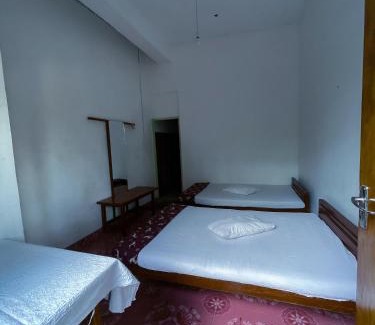Hali-Ela Hotel | Comfortable Stay at New Uduwara Guest with Great Amenities
