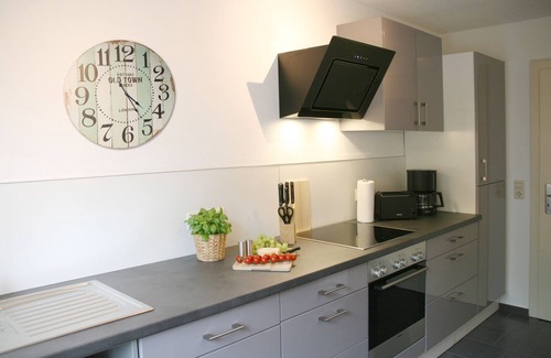 Unteruhldingen Apartment | Family-Friendly Uhldinger Home Port with Oceanfront Views