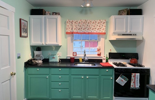 Camden Cottage | Beautiful 2-Bedroom Cottage Near Downtown Camden, Maine