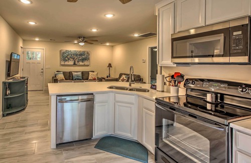 Garden City Cottage | Premier Cottage Escape at Garden City Beach - 10/10 Rating!