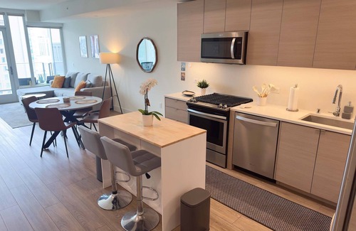 Civic Core Apartment | NEW Upscale Downtown San Diego Stay Queen Bed Pool Sauna