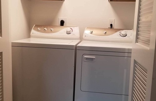 Onalaska Condo | NEW! UPSCALE WATERFRONT Condo on Lake Livingston