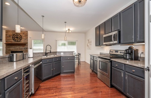 Northside House | Experience Urban Escape: Steps from Attractions & Spa!